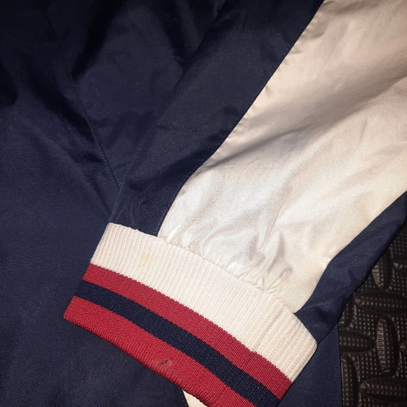 Levis wind breaker / light weight Jacket - Picture 5 of 10